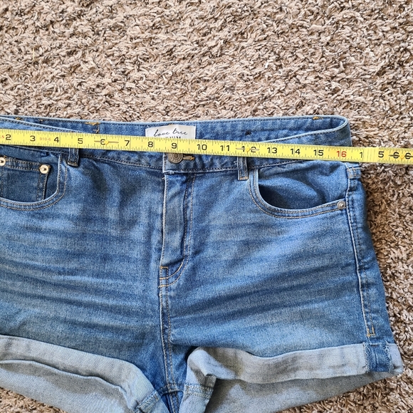 Love Tree Denim shorts, size L - Picture 2 of 7